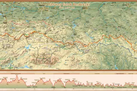 Mapa turystyczna z zaznaczonym Głównym Szlakiem Beskidzkim, biegnącym przez malownicze pasma górskie.