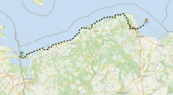Mapa pokazuje przebieg szlaków długodystansowych w Polsce wzdłuż wybrzeża Bałtyku, od Świnoujścia po Zatokę Gdańską.