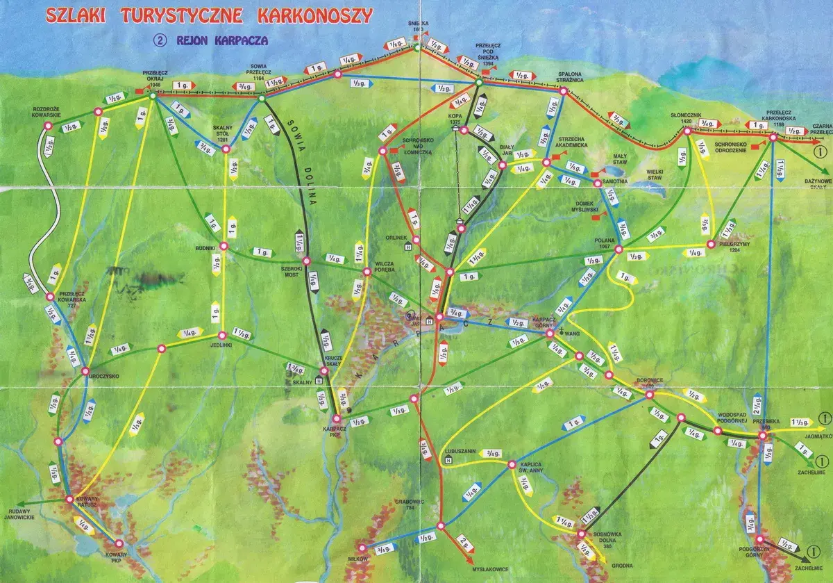 Mapa szlaków turystycznych Karkonoszy, region Karpacza. Widoczne liczne szlaki piesze, punkty widokowe i schroniska.